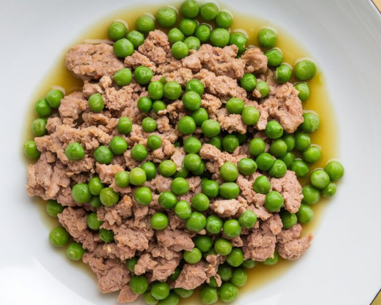 Ground Turkey & Pea Mash-Up: A Simple, Healthy Meal for Cats and Dogs