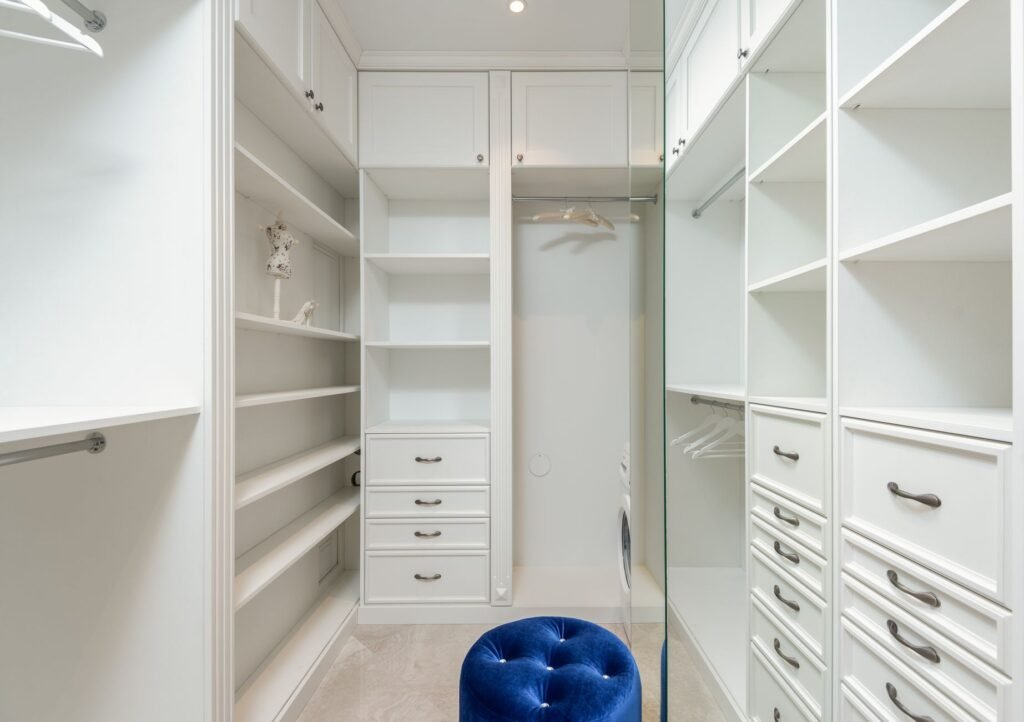Closet Organization Ideas That Actually Fit a Small Closet